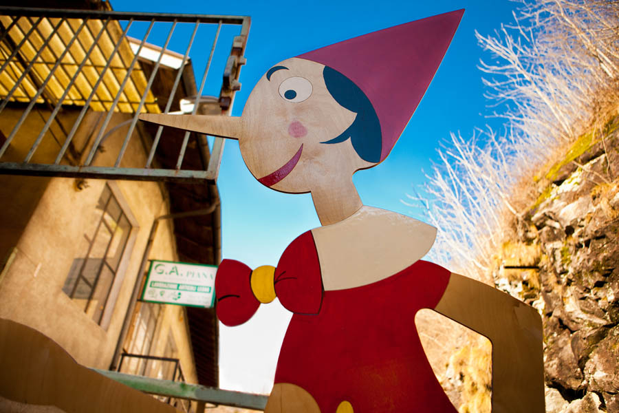 Piana di Fornero Lu2019ingresso della bottega di Giovanni Piana, in arte Mastro Geppetto © Fiorenza Cicogna