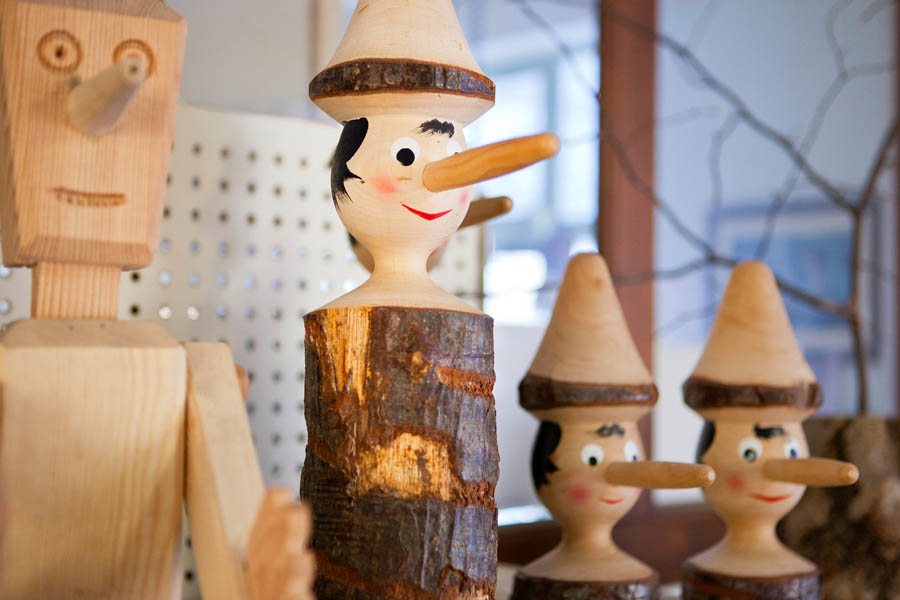 Piana di Fornero I pinocchi di Mastro Geppetto © Fiorenza Cicogna