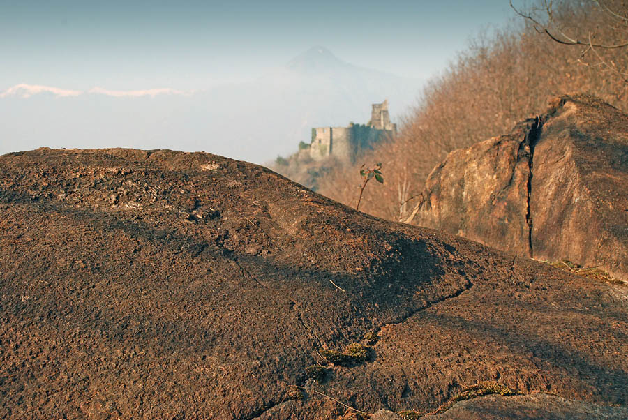 Vogogna Rocce lungo il Sentiero geologico © Claudio del Solaro