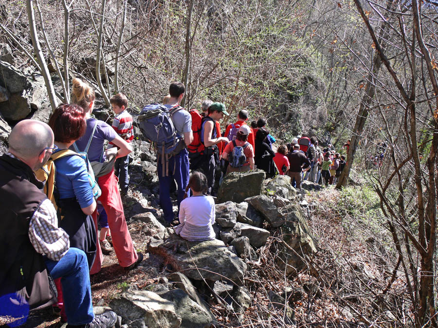 Vogogna Turisti in cammino © Claudio del Solaro