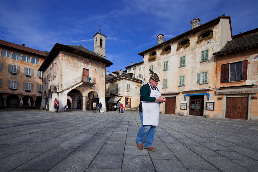 Orta San Giulio Piazza Motta © Fiorenza Cicogna