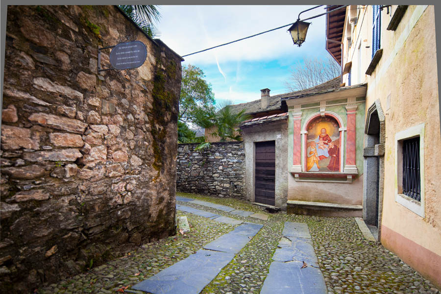 Isola di San Giulio La strada principale © Fiorenza Cicogna