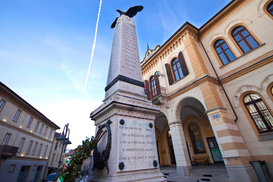 Armeno Monumento ai caduti © Fiorenza Cicogna