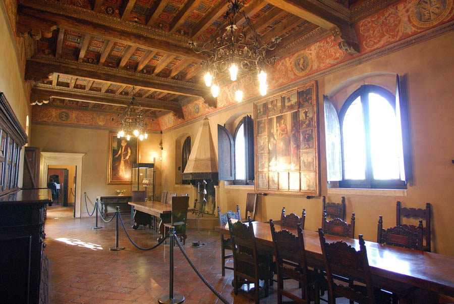 Gradara Una delle sale della rocca di Gradara © Comune di Gradara