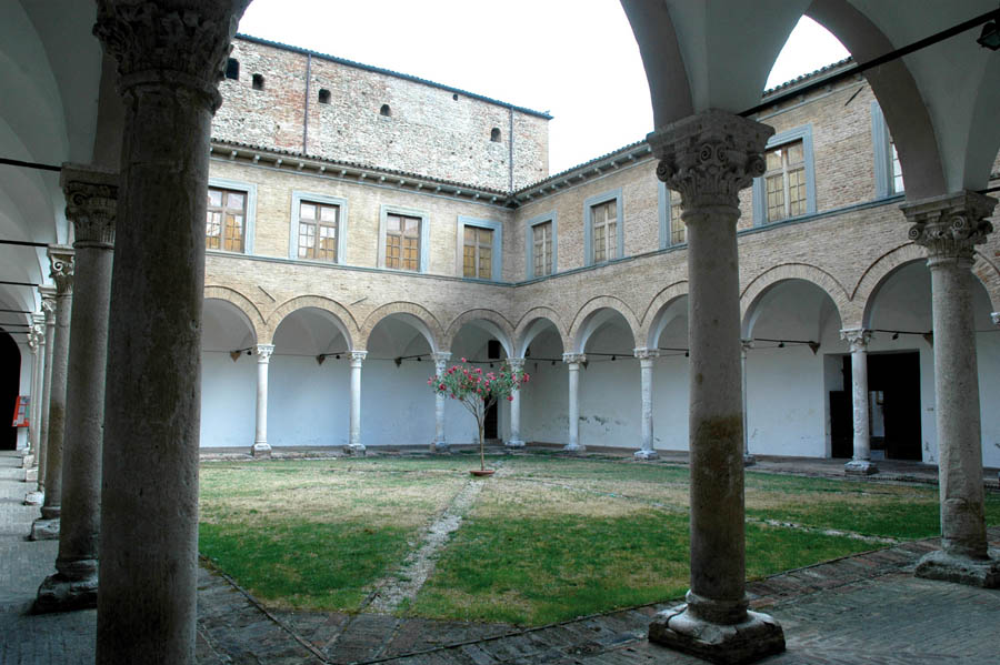Alto Metauro Urbania, Palazzo ducale, cortile © Comune di Mercatello