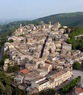 Cingoli Panorama di Cingoli © Regione Marche, foto Renato Gatta