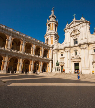 Loreto Santuario della Santa Casa © Gabriele Bignoli, Fotolia.com