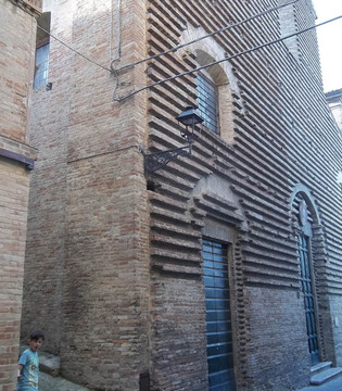 Loreto Mogliano, Santa Maria di Piazza © Mauro Guglielmi