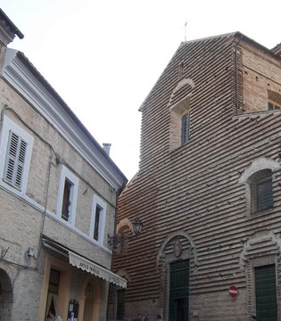 Loreto Mogliano, Santa Maria di Piazza © Mauro Guglielmi