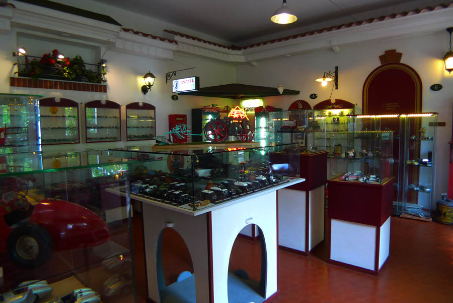 Voghenza Museo del Modellismo, i mezzi civili © Museo del Modellismo storico Leonardo Cinelli - Voghenza