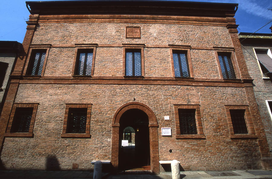 Ferrara Casa di Ludovico Ariosto © Archivio Provincia di Ferrara / foto di Federico Meneghetti