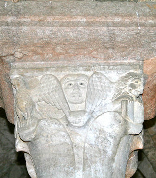 Almenno San Bartolomeo Dettaglio di un capitello © Cinzia Rando