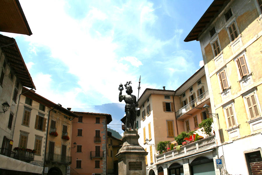 San Giovanni Bianco Piazza Zignoni © Cinzia Rando