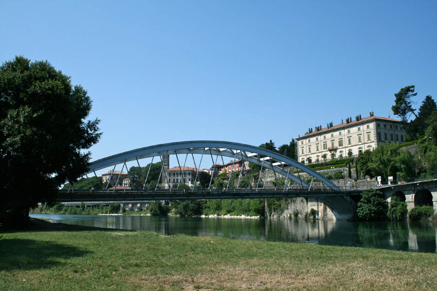 Veduta dell'Adda a Vaprio, con Villa Melzi ©Cinzia Rando