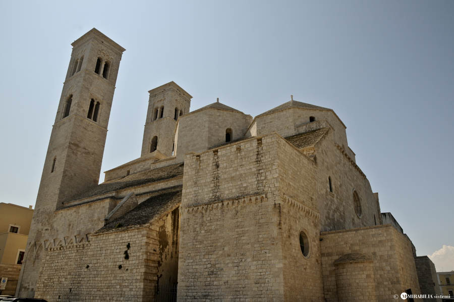 Molfetta Duomo Vecchio di Molfetta, veduta laterale © Viaggiareinpuglia.it, foto Mirabilia Sistemi
