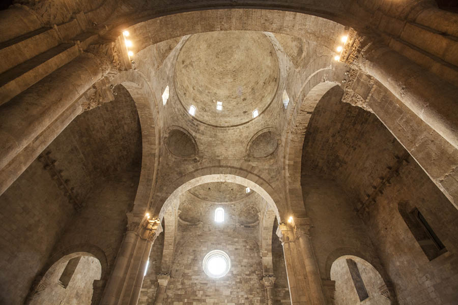 Molfetta Duomo Vecchio di Molfetta, interno © Viaggiareinpuglia.it, foto Carlos Solito