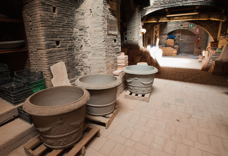 Impruneta Fornace Masini, vasi pronti per la cottura © Fabrizio Ardito