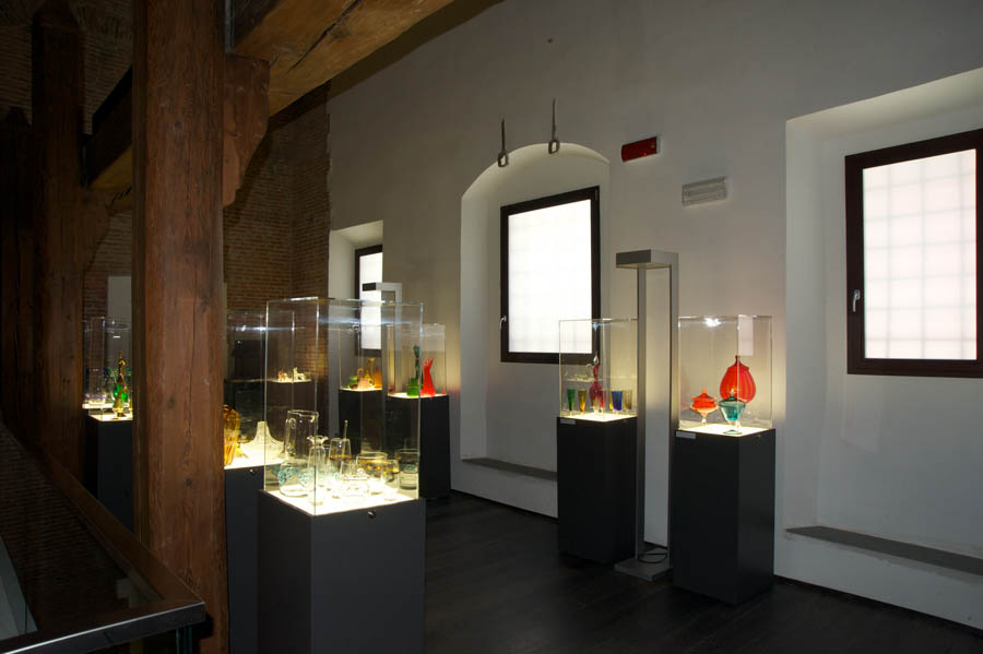 Empoli Museo del vetro, vetro colorato © Museo del vetro, Nicolò Orsi Battaglini