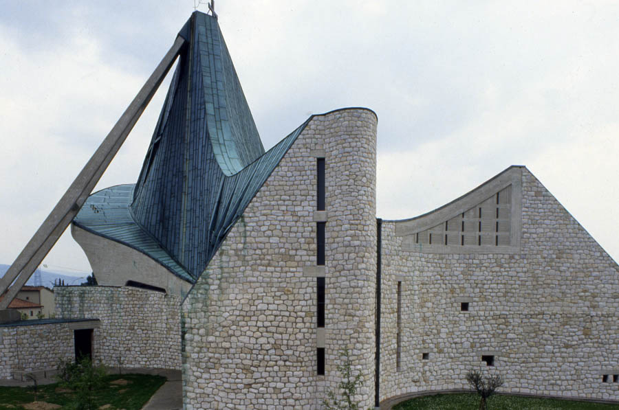 Campi Bisenzio Chiesa di San Giovanni Battista © Archivio Videofotografico di Autostrade per l'Italia