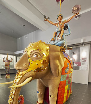 Faenza MIC, il grande elefante in ceramica di Luigi Ontani © Fiorenza Cicogna
