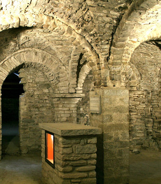 San Benedetto in Alpe Monastero Benedettino, cripta della chiesa © Francesco Lemma