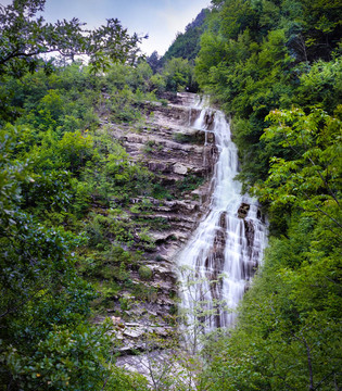 Sentiero dell'Acquacheta La cascata del rio Acquacheta © Francesco Lemma