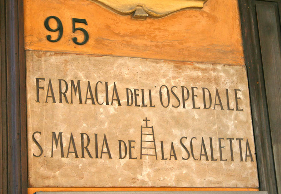 Imola La targa della Farmacia dell'Ospedale, sulla Via Emilia © Cinzia Rando