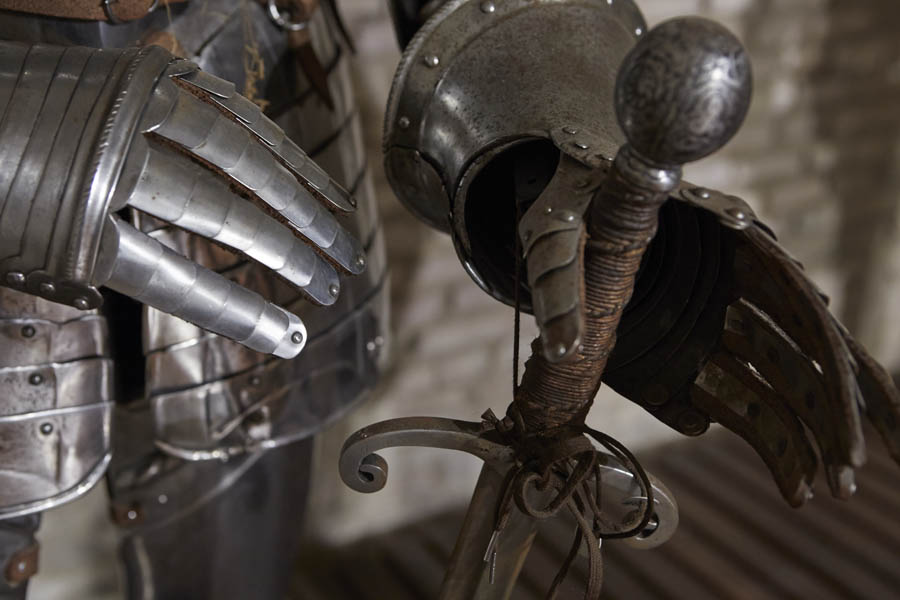 Imola La Rocca Sforzesca, particolare di un'armatura © Fiorenza Cicogna