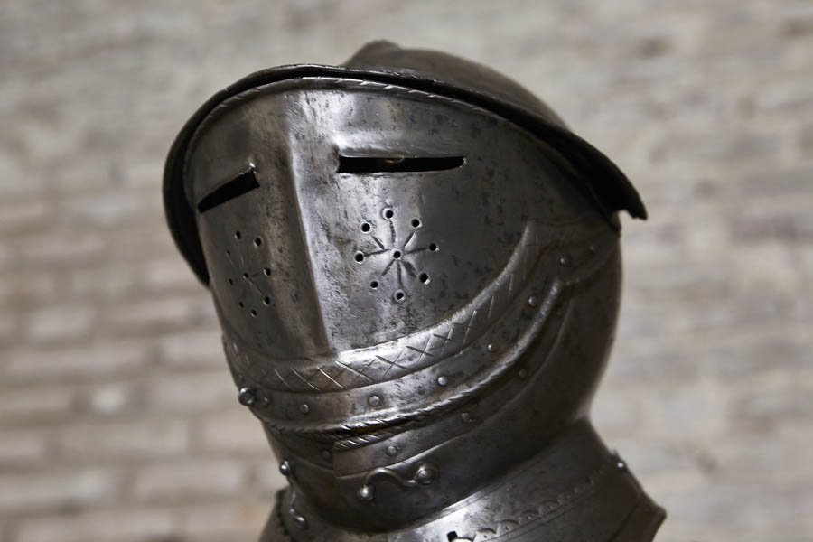 Imola La Rocca Sforzesca, un elmo © Fiorenza Cicogna