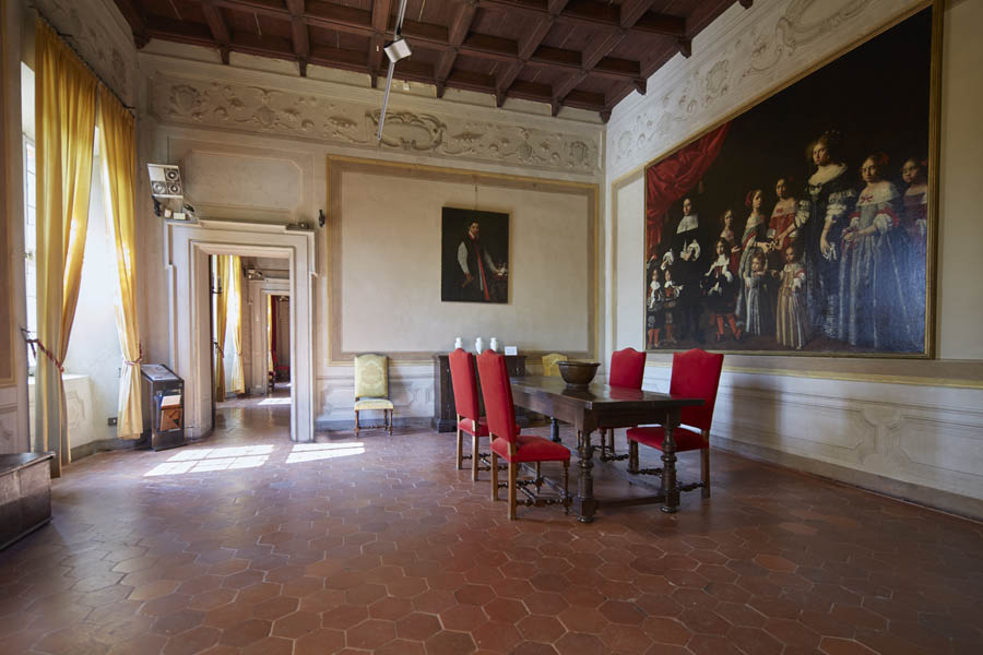 Dozza Un salone della rocca, con il Ritratto di Tomaso Campeggi e della sua famiglia © Fiorenza Cicogna