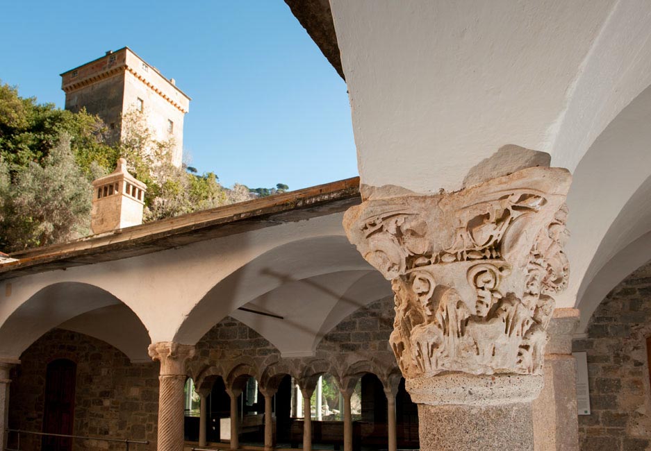 Camogli Abbazia di San Fruttuoso, il chiostro ©Natalino Russo