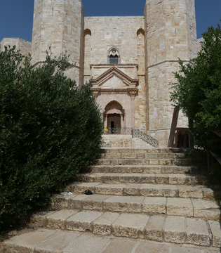 Castel del Monte © A.Rossi, Camaleo S.r.l. (Rm) u2013 si ringrazia: MIC Direzione regionale Musei Puglia, Castel del Monte - Andria (BT)