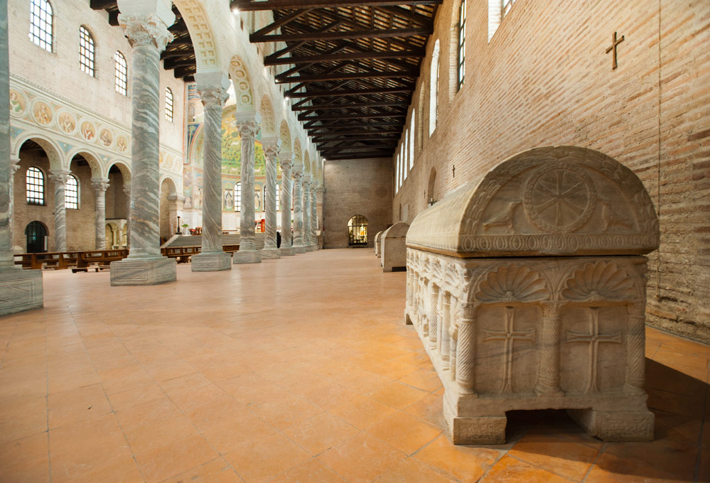 Ravenna Sant'Apollinare in Classe, la navata destra © Fabrizio Ardito