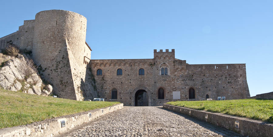 Bovino Castello Ducale © Viaggiareinpuglia.it. Foto WildRatFilm