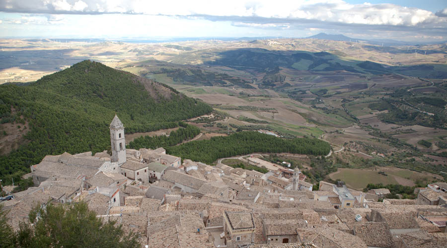 Sant'Agata di Puglia Panorama sui Monti Dauni © Viaggiareinpuglia.it. Foto WildRatFilm