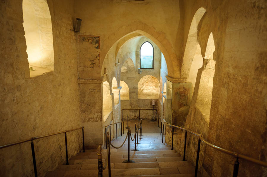 Monte Sant'Angelo Scalinata d'accesso alla grotta del santuario di San Michele arcangelo © Viaggiareinpuglia.it. Foto Vanda Biffani