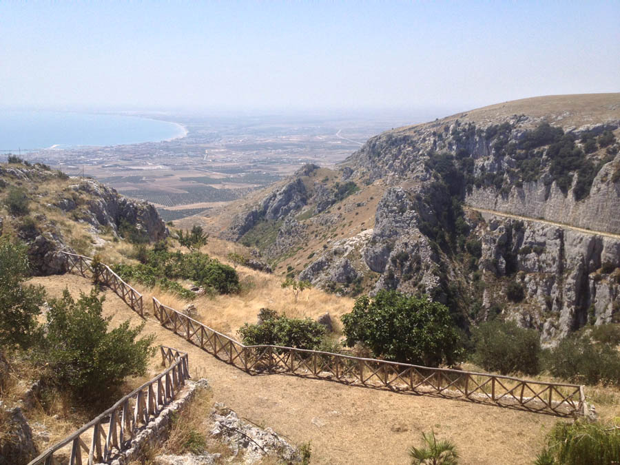 Abbazia di Santa Maria di Pulsano Veduta sul golfo di Manfredonia © William Dello Russo