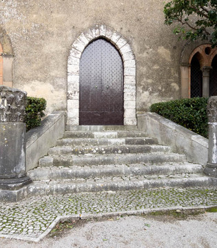 Lauro Castello Lancellotti, un portale nel primo cortile © Associazione Pro Lauro