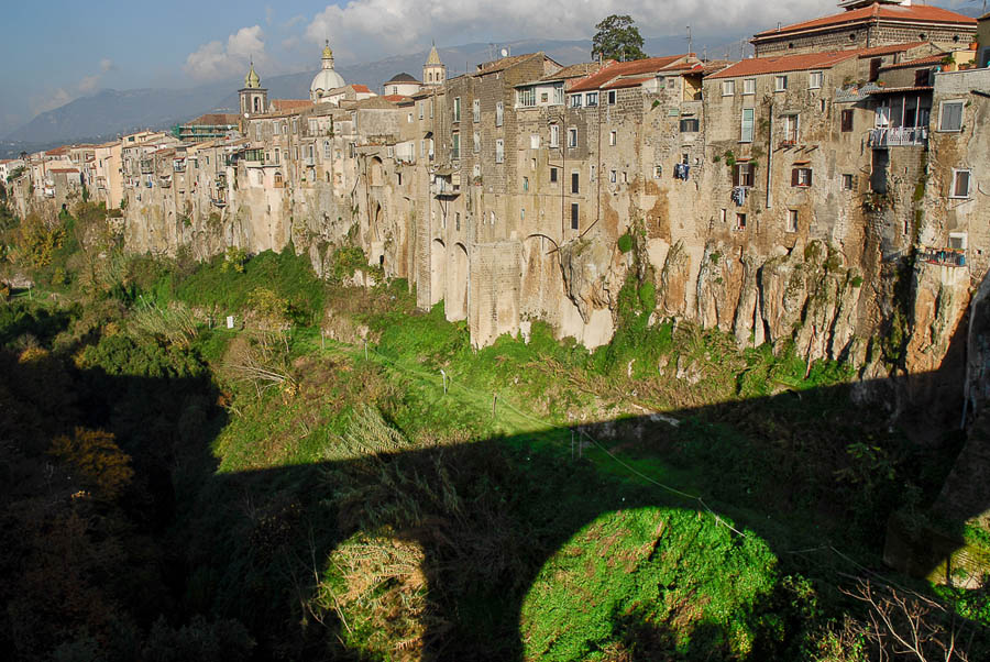 Sant'Agata de' Goti La quinta del borgo affacciato sul torrente Martorano © Natalino Russo