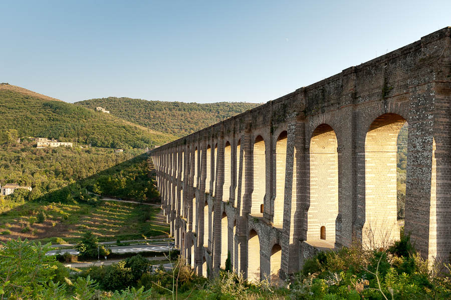 Maddaloni Scorcio dell'acquedotto Carolino © Natalino Russo