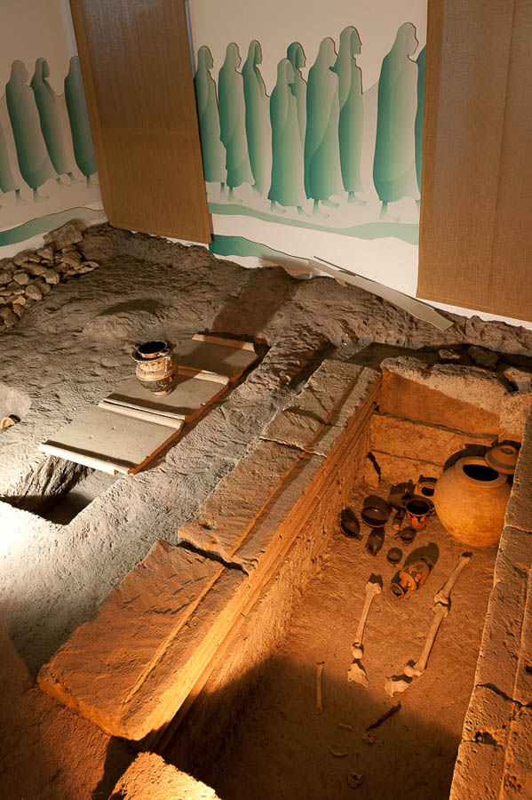 Maddaloni Museo archeologico di Calatia. Reperti da necropoli dell'area © Natalino Russo