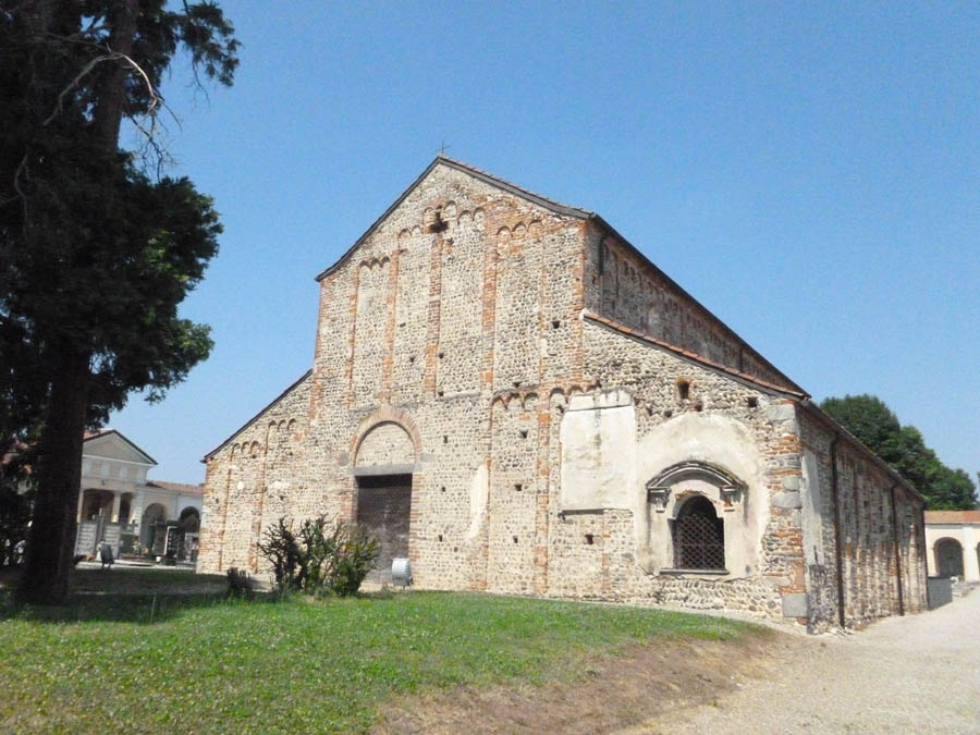 Oleggio San Michele, facciata © Elena Rame