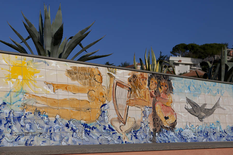 Albisola Superiore Passeggiata Eugenio Montale. Onda © Fiorenza Cicogna