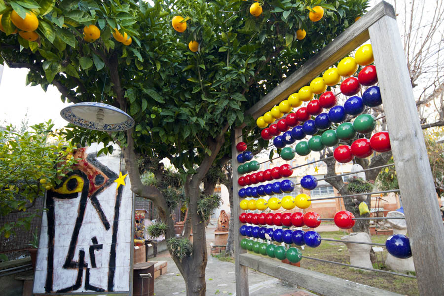 Albissola Marina G. Mazzotti Museo Giardino. Pallottoliere di O.Albrito © Fiorenza Cicogna