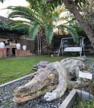 Albissola Marina G. Mazzotti Museo Giardino. Coccodrillo di Lucio Fontana © Fiorenza Cicogna