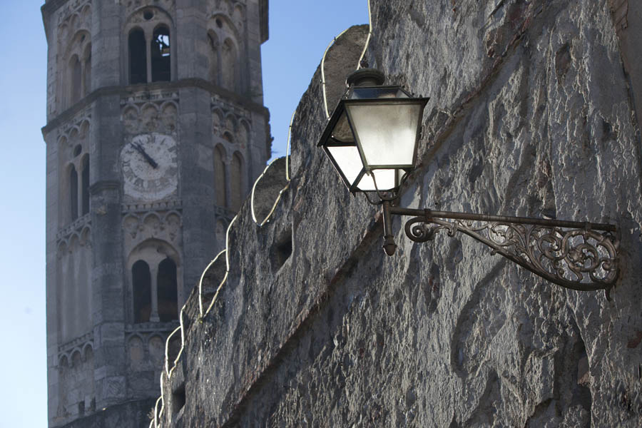 Finalborgo Mura e Campanile Chiesa San Biagio <© Fiorenza Cicogna