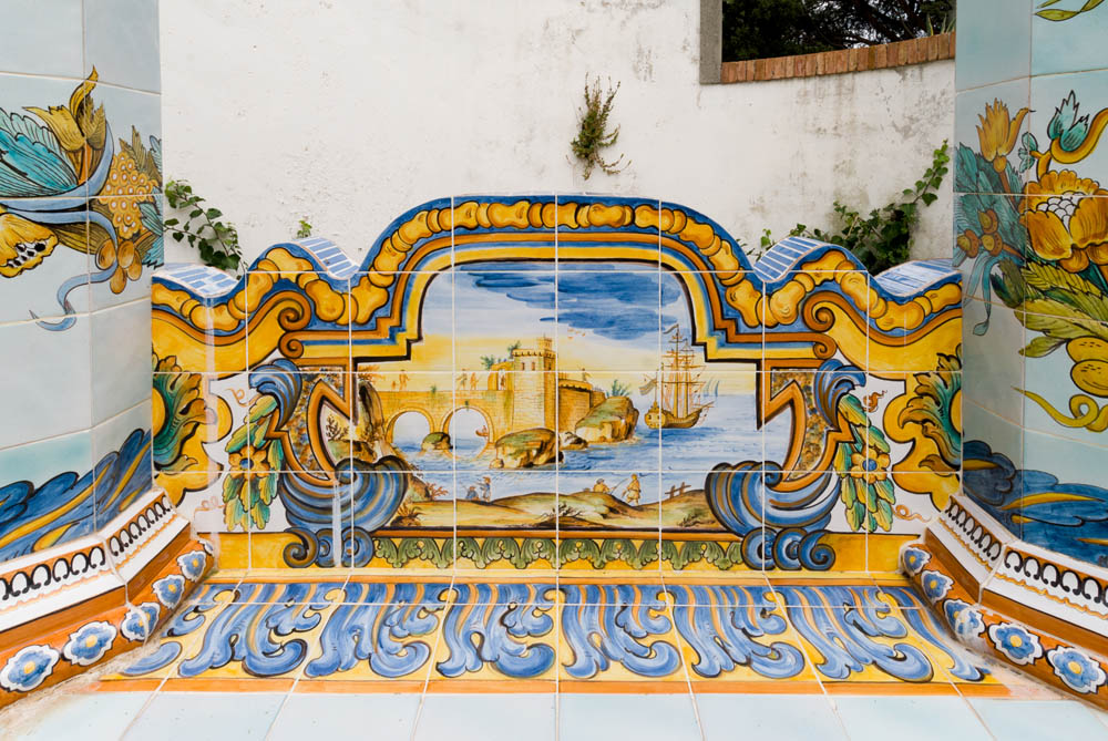 Vietri sul Mare Ornamenti all'esterno del Museo della Ceramica nella frazione Raito © Natalino Russo