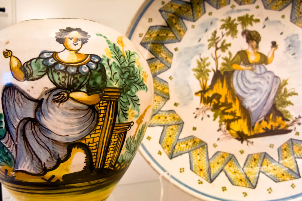 Vietri sul Mare Pezzi antichi nel Museo della Ceramica © Natalino Russo