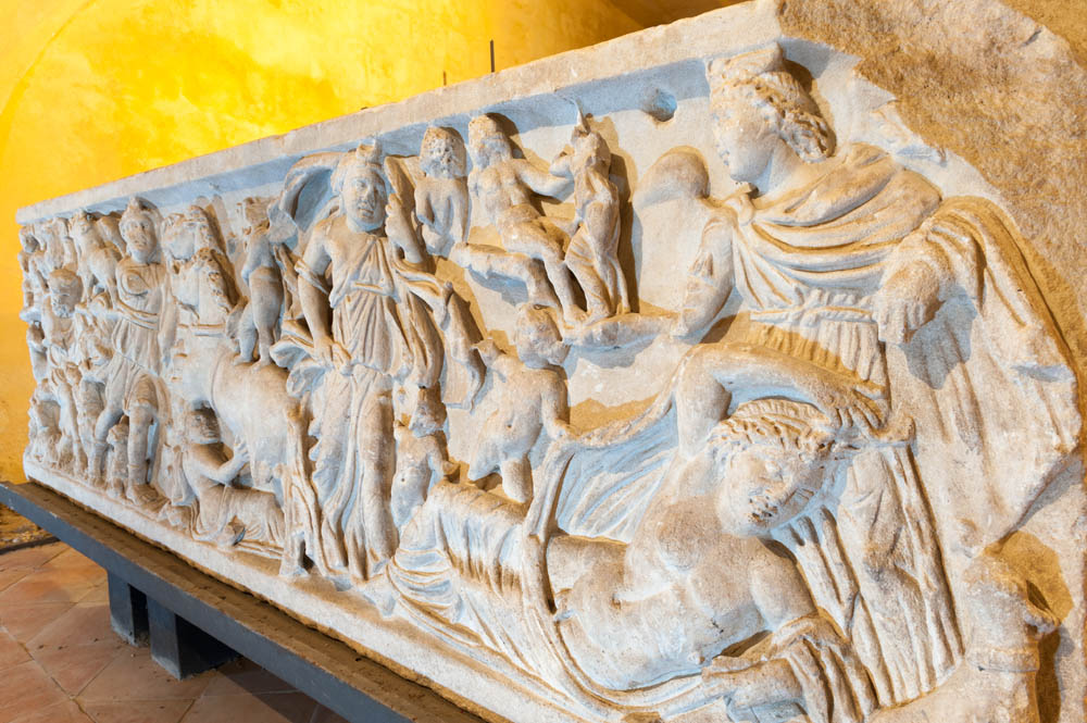 Cimitile Bassorilievi nell'Antiquarium © Natalino Russo