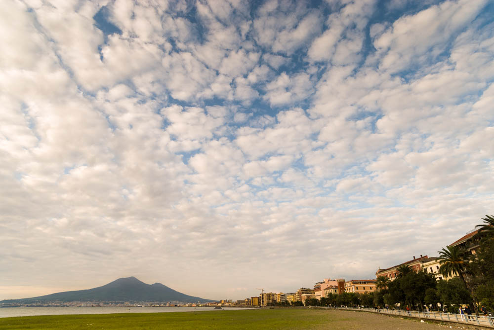 Castellammare di Stabia Veduta sul Vesuvio dal lungomare © Natalino Russo